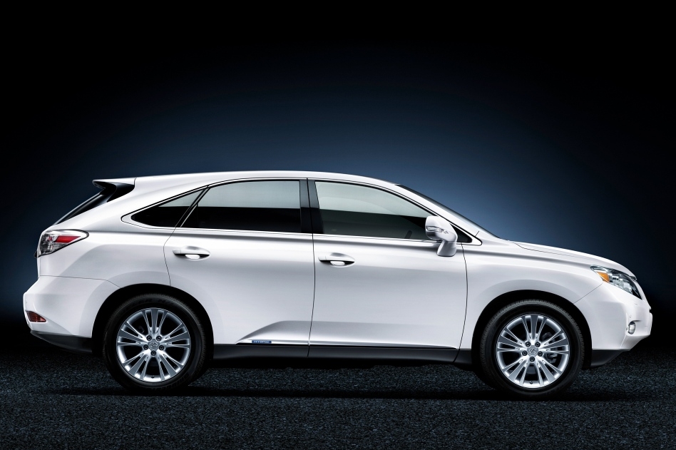 Lexus RX 450h se má v Evropě začít prodávat v polovině příštího roku.