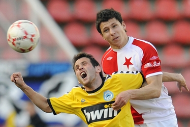 Andrej Kerič z Liberce (vlevo) a Marek Suchý ze Slavie.