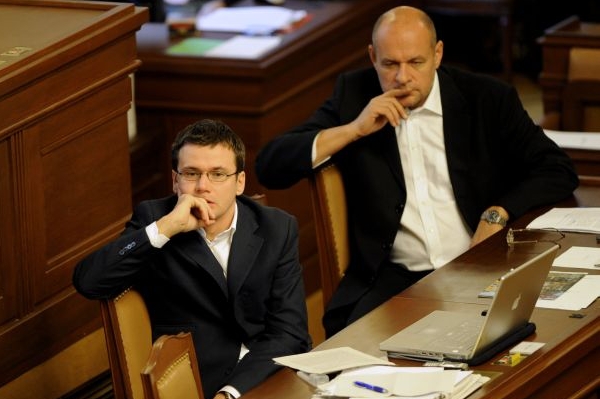 Výši odškodnění pro studenty ministr Liška zatím neví.