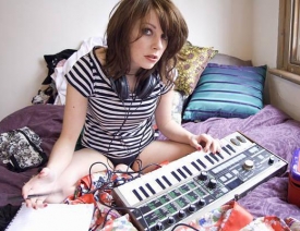 Favoritka britsk&yacute;ch m&eacute;di&iacute; Little Boots.