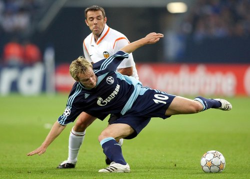 Útočník FC Schalke 03 Ivan Rakitič