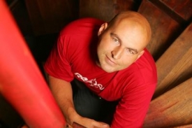 Frontman kapely Tři sestry - Lou Fan&aacute;nek Hagen.