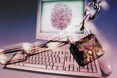 Daň za zrušení víz. Mj. přístup Američanů do národních databází. 