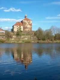 Na opravu přispívá i Středočeský kraj.