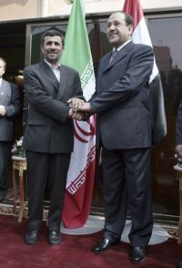 &Iacute;r&aacute;nsk&yacute; prezident Ahmad&iacute;než&aacute;d a ir&aacute;ck&yacute; premi&eacute;r N&uacute;r&iacute; M&aacute;lik&iacute;.