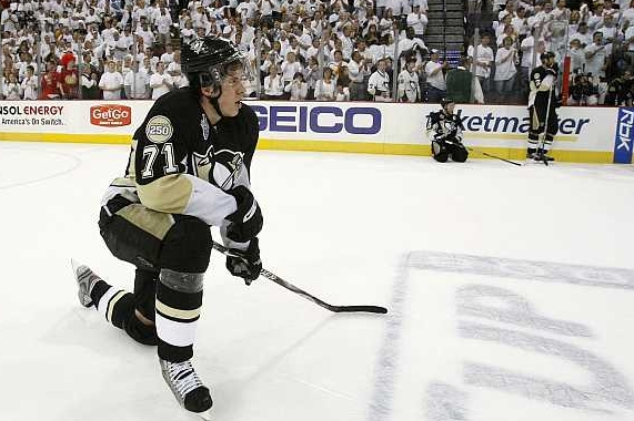 Rus Jevgenij Malkin, stále ještě hokejista Pittsburghu.