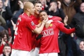 Fotbalisté Manchesteru United v utkání s Liverpoolem. Fotbalisté Manchesteru United v utkání s Liverpoolem.