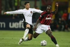 Cristiano Ronaldo (v bílém) se v nejdůležitějším zápase vůbec neprosadil.