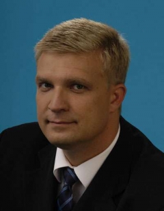 Marek Ječm&eacute;nek, starosta Prahy 7, si pochvaluje parkovac&iacute; z&oacute;ny.