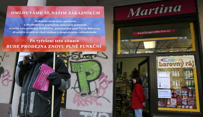Společnost P. K. Solvent nechala drogerie Martina oblehnout ochrankou.