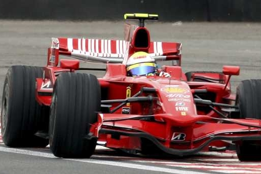 Massa z Ferrari vyhrál první měřený trénink na Velkou cenu Brazílie. Massa z Ferrari vyhrál první měřený trénink na Velkou cenu Brazílie.