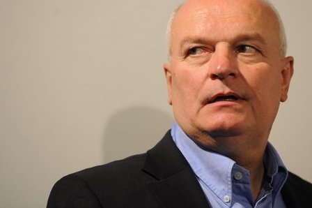 Ivo Mathé promluvil ke studentům před opakovanou volbou rektora AMU.