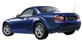 Nejsilnější motor MX-5 má opět 160 koní, je však lépe naladěn.