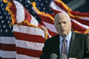 John McCain na volebním mítinku