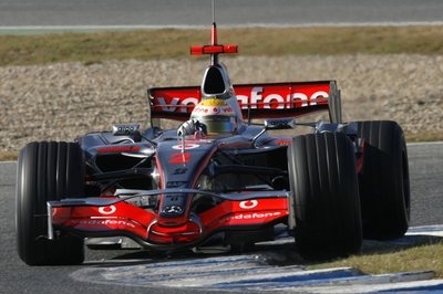 Lewis Hamilton testuje monopost McLaren pro sezonu 2008.