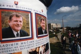 Volební plakáty z roku 2005