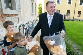 Vladimír Mečiar během předvolební kampaně v roce 2006.