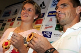 Medailisté z Dukly: oštěpařka Barbora Špotáková a desetibojař Roman Šebrle, čerství mistři světa z šampionátu v japonské Ósace