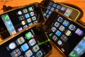Reklama bude stále více pronikat i do mobilních telefonů.