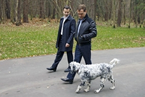 Rusk&yacute; prezident Dmitrij Medveděv nikoho nepodpořil. Už&iacute;v&aacute; si klidu.