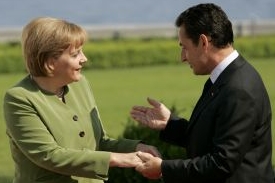 Merkelová a Sarkozy