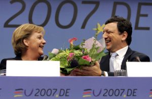 Německá kancléřka Merkelová a Předseda komise EU Barroso