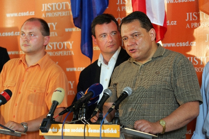Zleva Michal Hašek, David Rath a Jiří Paroubek.