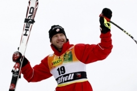 Bode Miller se raduje z vítězství ve sjezdu v norském Kvitfjellu.