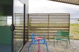Venkovní terasu kryje pergola. Venkovní terasu kryje pergola.