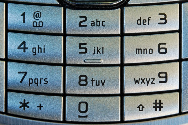 V mobilech používaných v nemocnicích přežívají patogenní bakterie. V mobilech používaných v nemocnicích přežívají patogenní bakterie.
