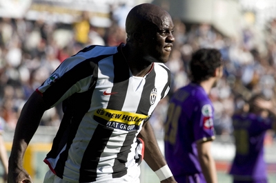 Mohamed Sissoko se raduje předčasně. Juventus nezískal ani bod.