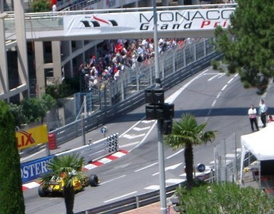 Na formuli v Monaku došlo k podivné schůzce. Na formuli v Monaku došlo k podivné schůzce.