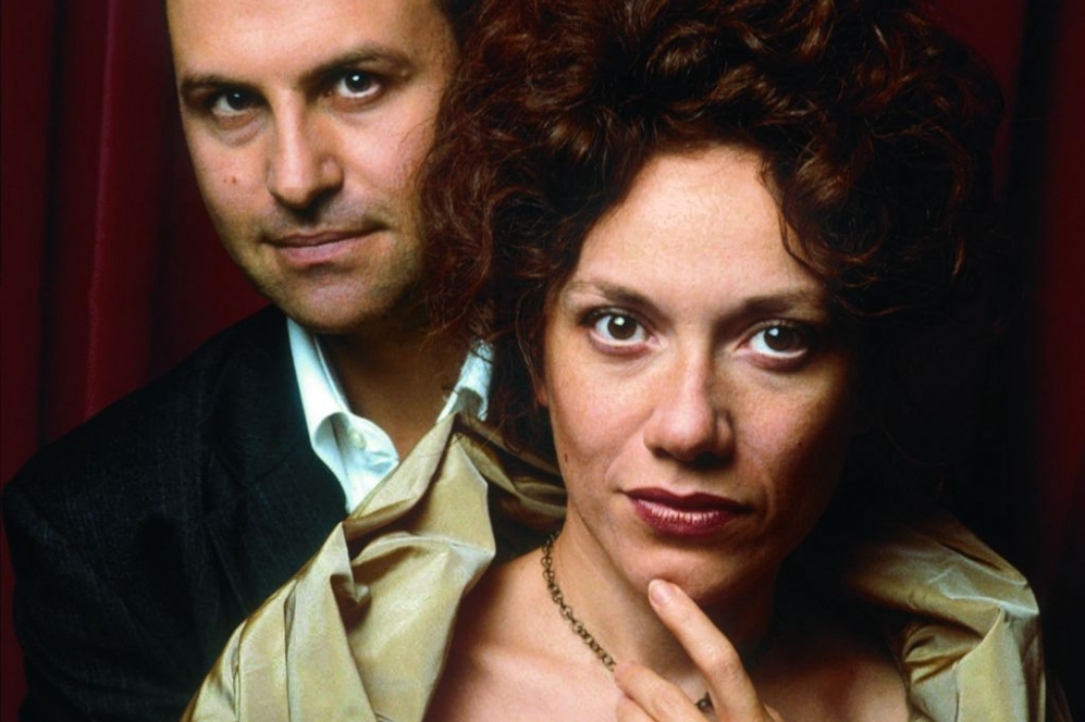Autoři v klatbě: Rita Monaldiová a Francesco Sorti. Autoři v klatbě: Rita Monaldiová a Francesco Sorti.