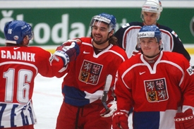 David Moravec (uprostřed) v reprezentačním dresu. David Moravec (uprostřed) v reprezentačním dresu.