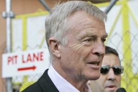 Max Mosley zůstává v čele Mezinárodní motoristické federace.