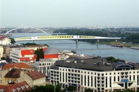 Rekonstrukce promění nejstarší most v Bratislavě v moderní žebro. Rekonstrukce promění nejstarší most v Bratislavě v moderní žebro.