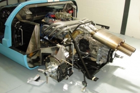Proč je v supersportech motor uprostřed?