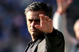 Takto by se mohl v létě loučit trenér Mourinho s Chelsea