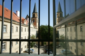 Výhled z oken detoxikačního oddělení.