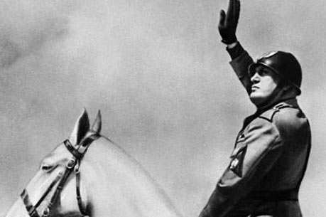 Pravé italské jméno Benito vydělává. Pravé italské jméno Benito vydělává.