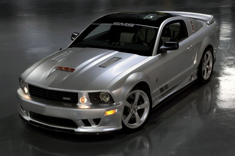 Studie Fordu Mustang od Steva Saleena dosahuje výkonu 612 koní.