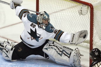 Jevgenij Nabokov v dresu San Jose.