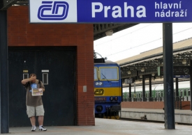 Pražsk&eacute; hlavn&iacute; n&aacute;draž&iacute; bude o pr&aacute;zdnin&aacute;ch osiřel&eacute;.