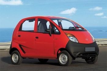 Tata Nano by měla stát kolem 45 tisíc korun.