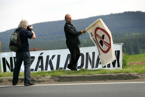 Radar není mezi Čechy populární, většina je proti americké základně.