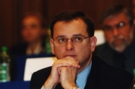 Ministr pr&aacute;ce a soci&aacute;ln&iacute;ch věc&iacute; Petr Nečas.