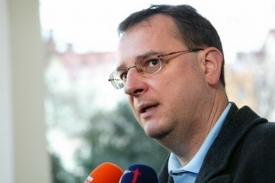 Ministr práce a sociálních věcí Petr Nečas.