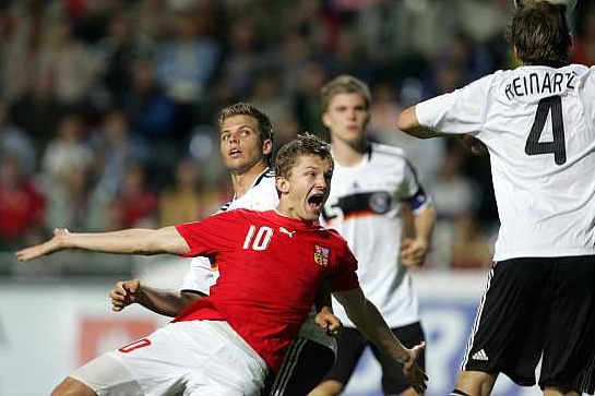Tomáš Necid v utkání s Německem, které Češi prohráli v prodloužení 1:2