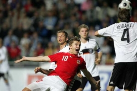 Český útočník Tomáš Necid v dresu reprezentačního týmu hráčů do 19 let.