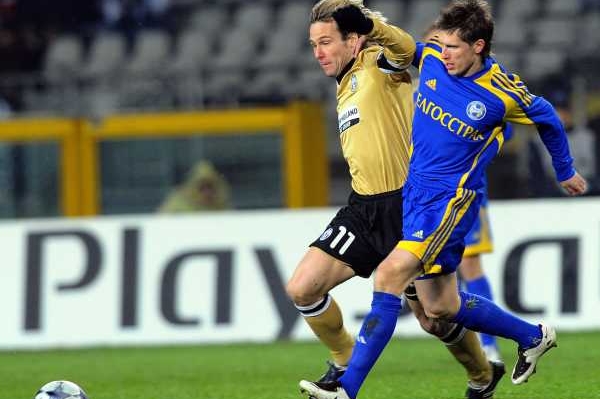 Pavel Nedvěd, i ve 36 letech tahoun Juventusu. Pavel Nedvěd, i ve 36 letech tahoun Juventusu.